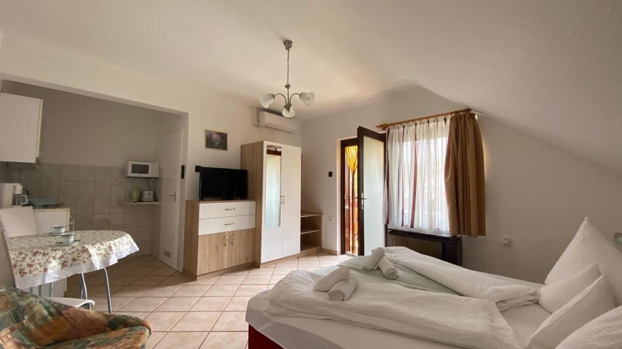 Erika Apartmanhazak Hévíz Exteriör bild