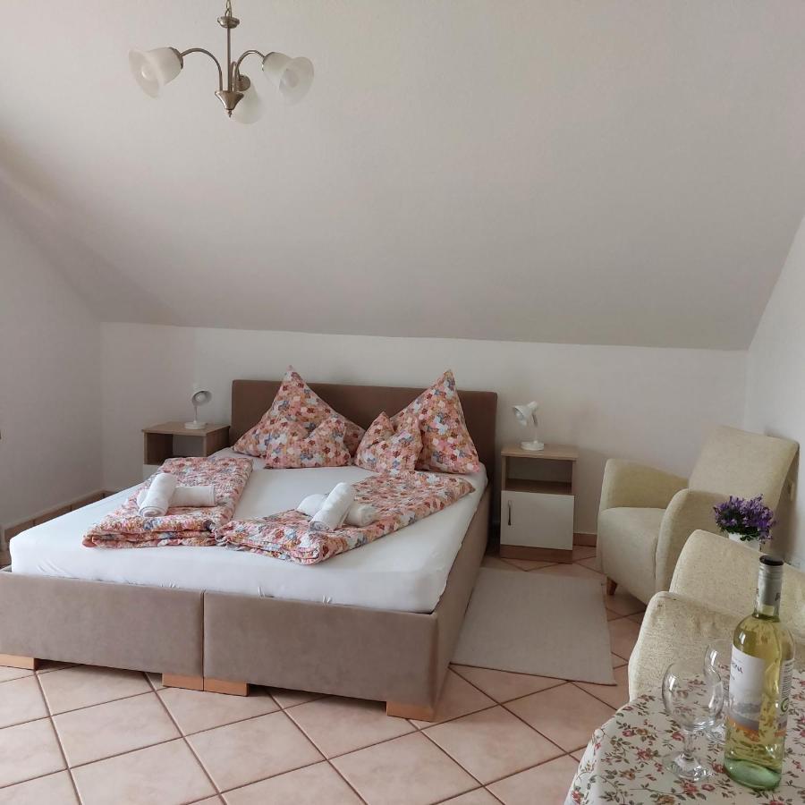 Erika Apartmanhazak Hévíz Exteriör bild