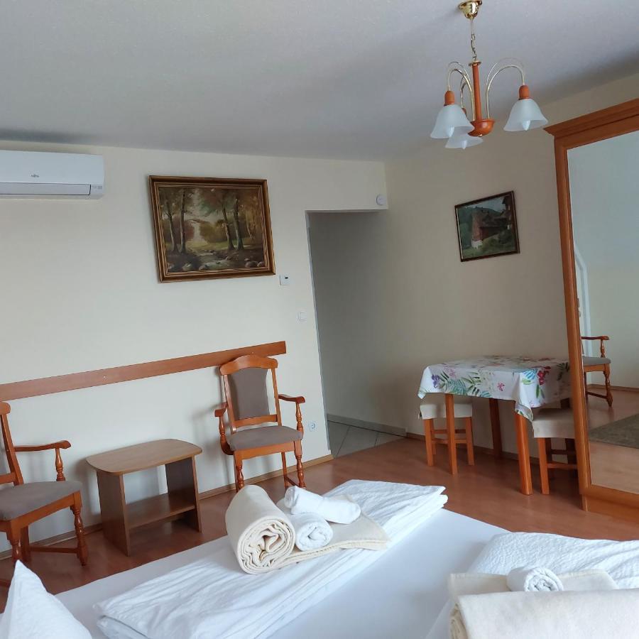 Erika Apartmanhazak Hévíz Exteriör bild