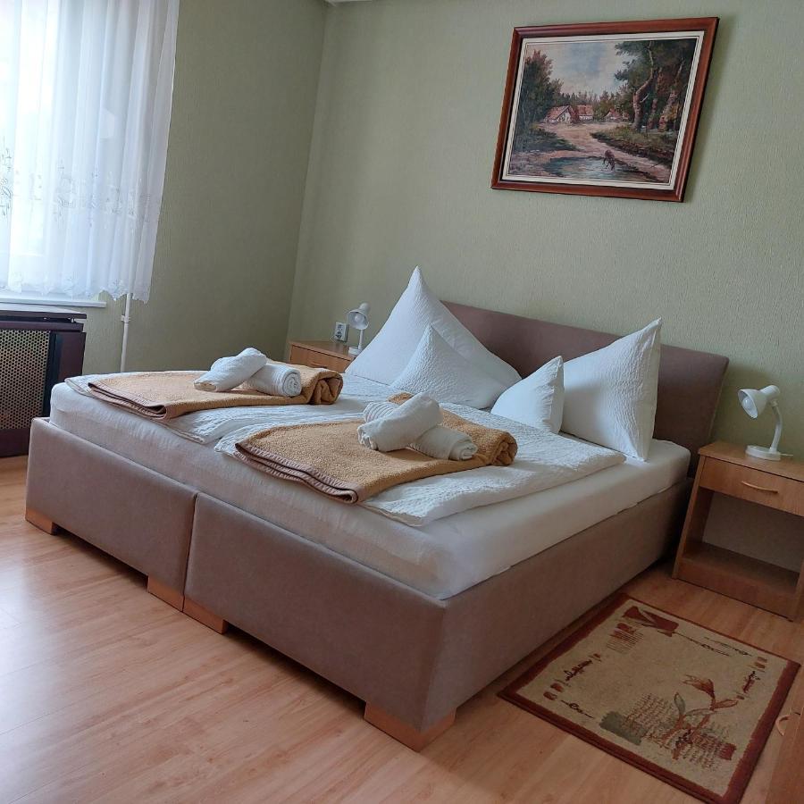 Erika Apartmanhazak Hévíz Exteriör bild