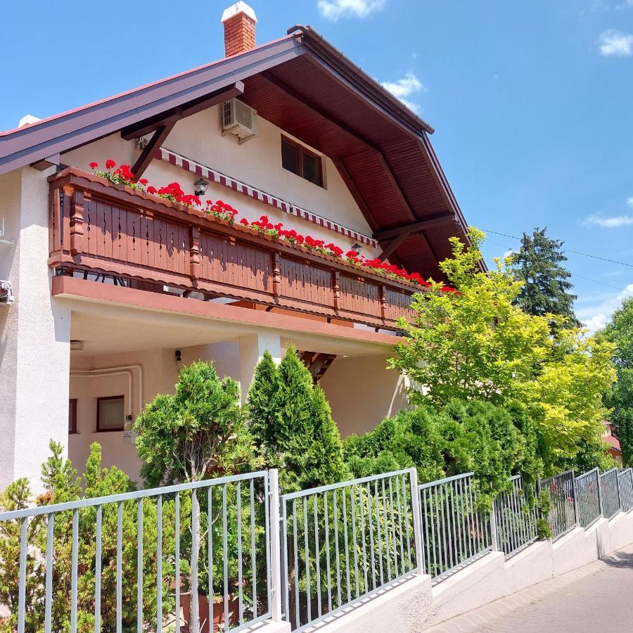 Erika Apartmanhazak Hévíz Exteriör bild