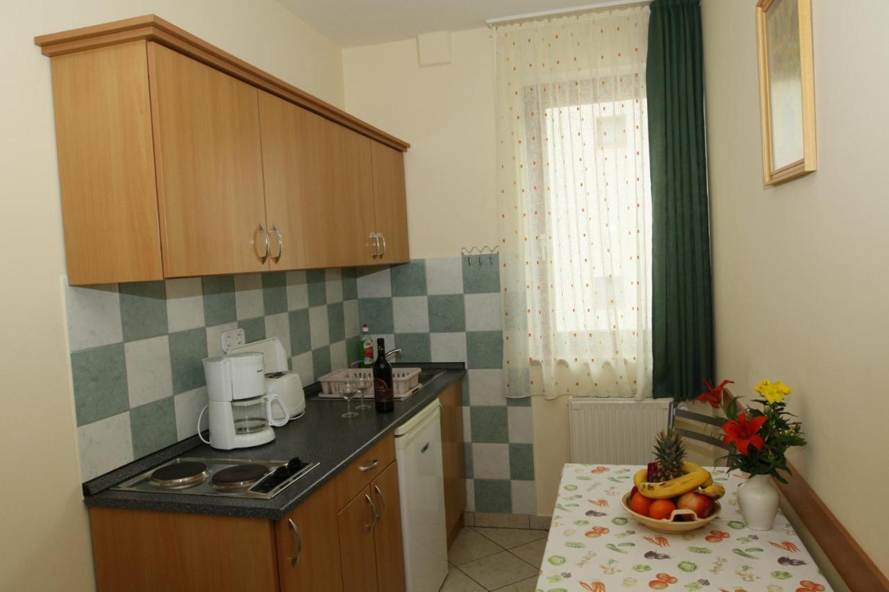 Erika Apartmanhazak Hévíz Exteriör bild