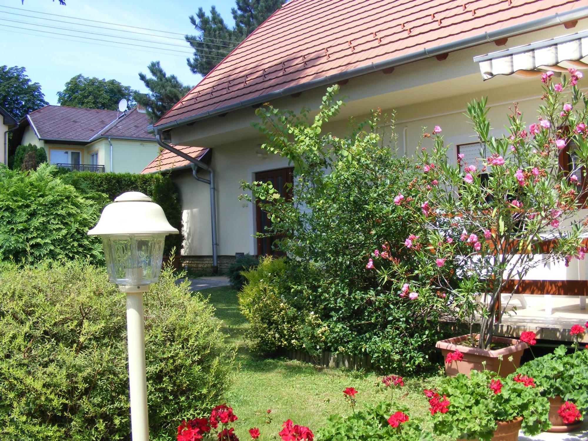 Erika Apartmanhazak Hévíz Exteriör bild