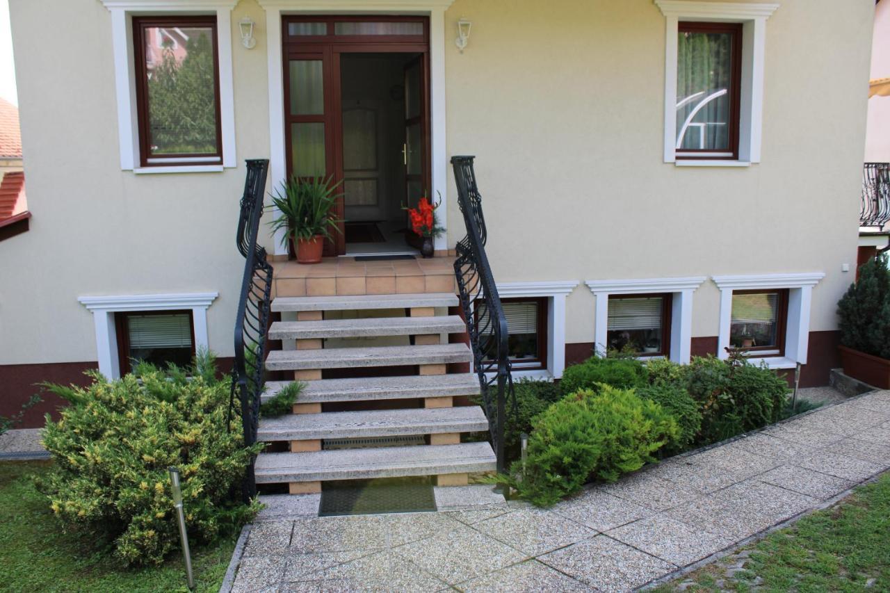 Erika Apartmanhazak Hévíz Exteriör bild